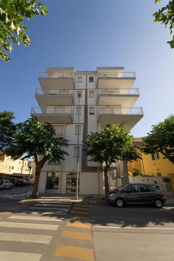 La Luna Nel Golfo - Appartamenti A Follonica Exterior foto